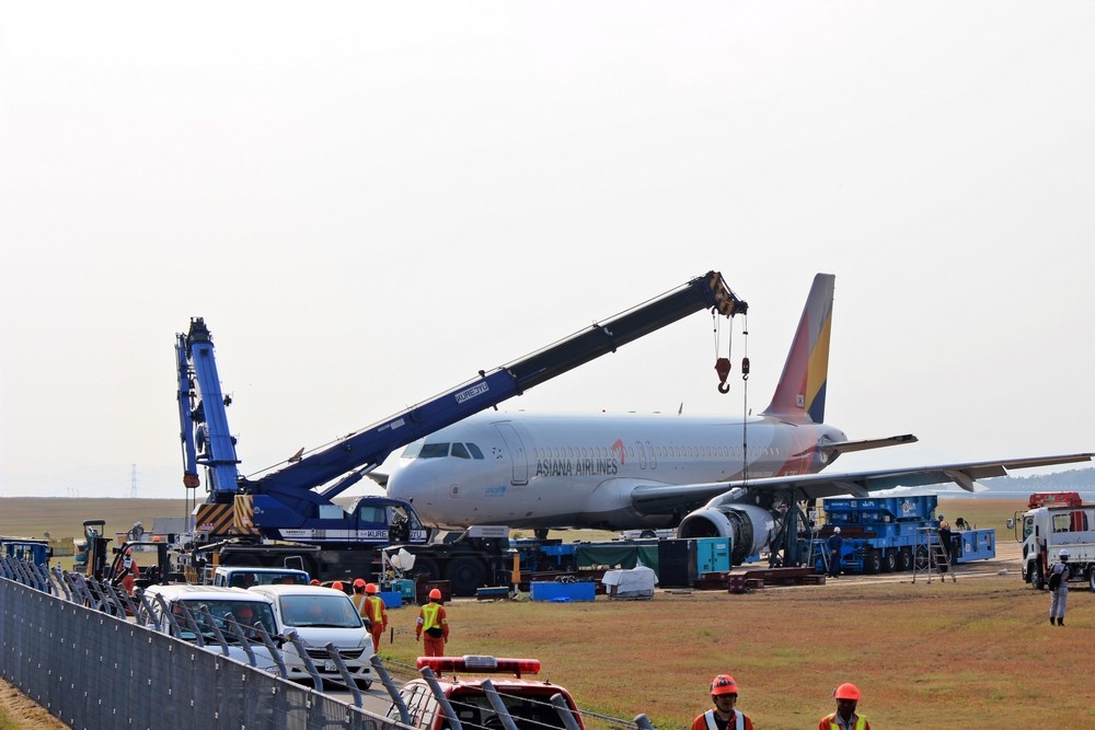 広島空港で発生したアシアナ航空162便着陸失敗事故を徹底考察する。